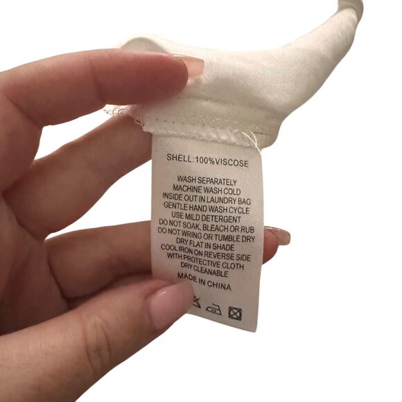 PIPPA‎ THE LABEL Satin Button Down White NWT XS - Picture 4 of 4